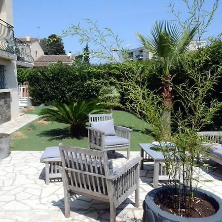 Bed & Breakfast Les Jardins De Galicia Sète